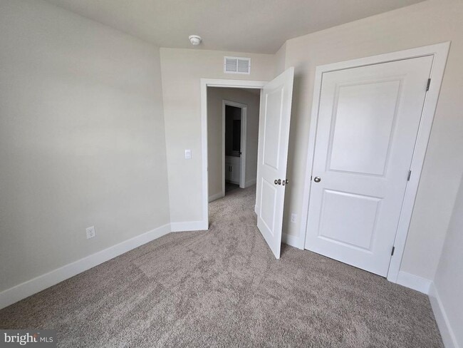 Building Photo - 180 Sioux Lp