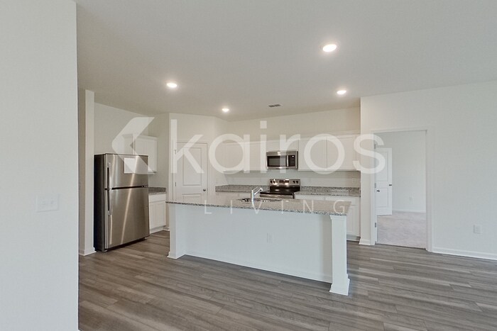 Building Photo - 635 Castillo Dr