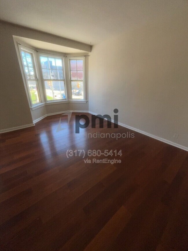 Building Photo - 402 N Delaware St