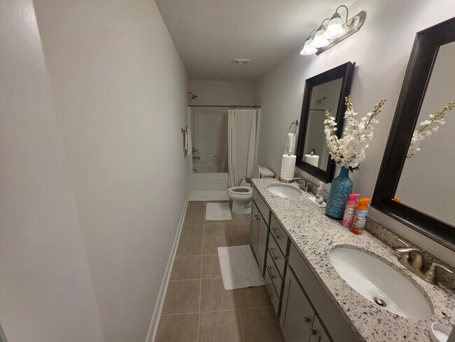 Building Photo - 432 Setter Trail