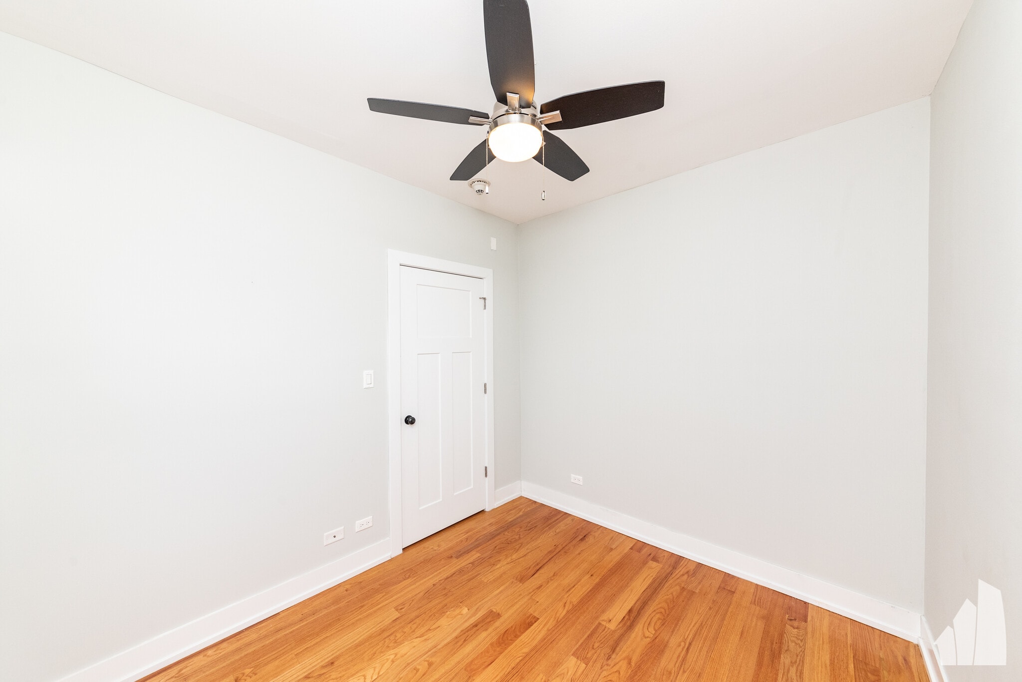 Building Photo - 545 Chestnut St