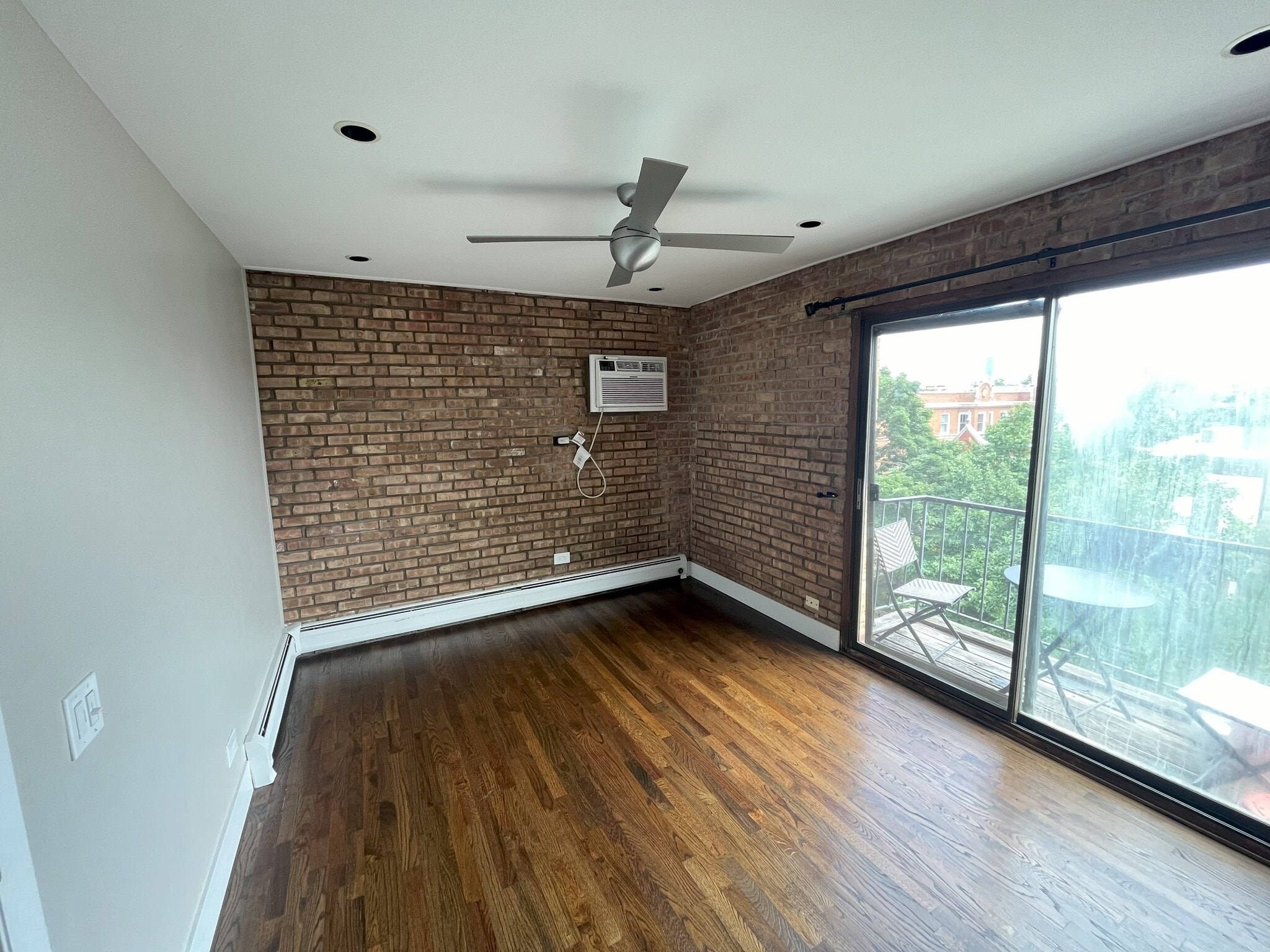Main Bedroom View 1 - 832 W Oakdale Ave
