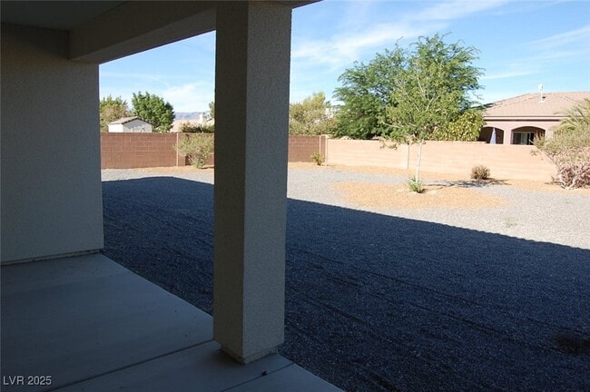 Building Photo - 4920 Honey Locust Dr