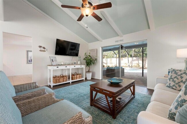 Building Photo - 6552 Waterford Cir