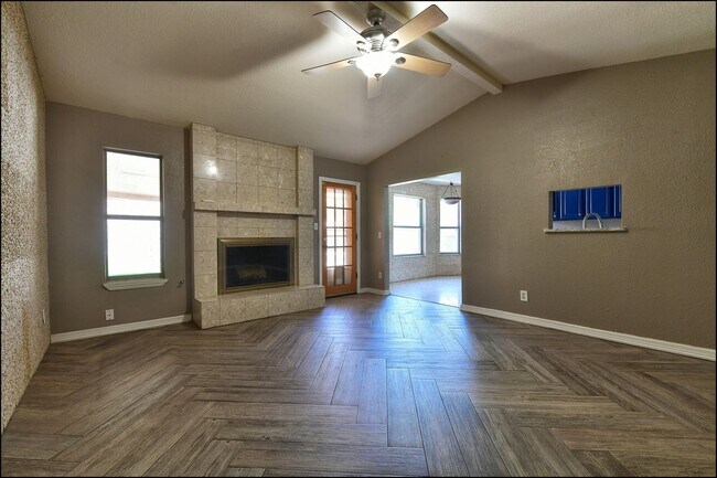 Building Photo - Coming Soon!