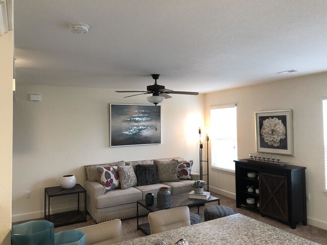 Building Photo - 19535 Mulberry Ln