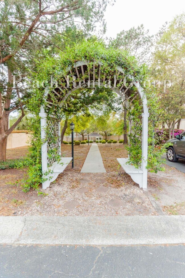 Building Photo - 4346 Windy Heights Dr