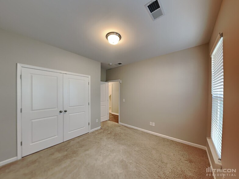 Building Photo - 15 Attucks Ct