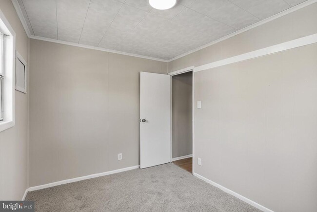 Building Photo - 1507 Clearbrook Ave