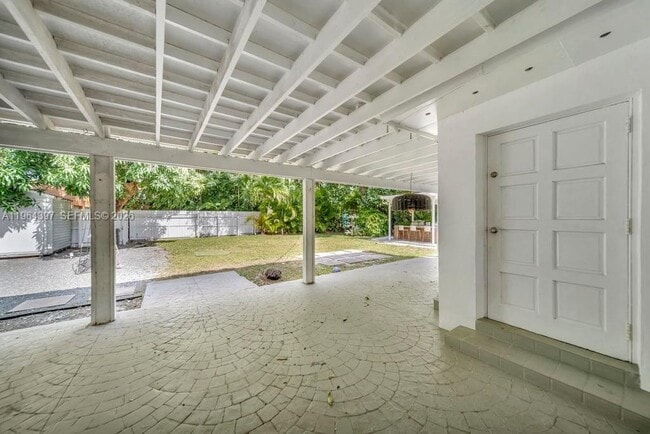 Building Photo - 77 NE 95th St