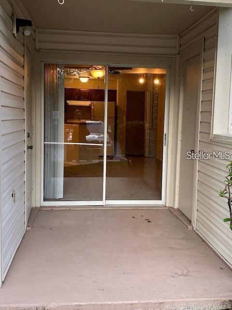 Building Photo - 1940 Lake Atriums Cir