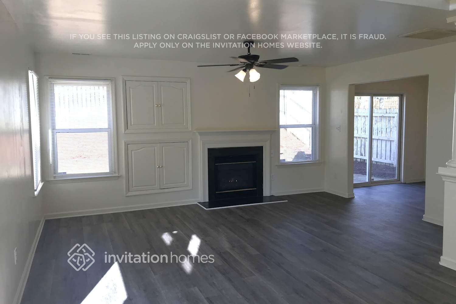 Building Photo - 10400 Neland St