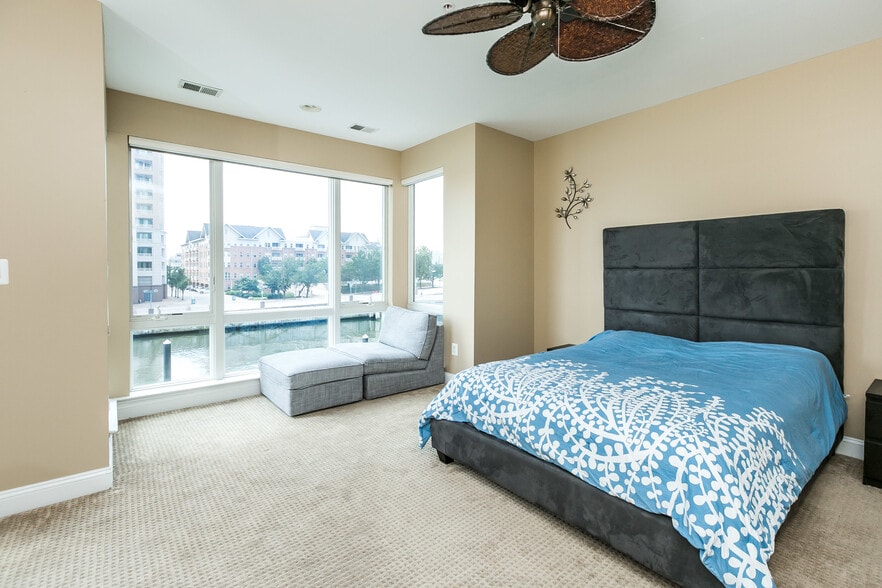 Building Photo - 639 Ponte Villas S