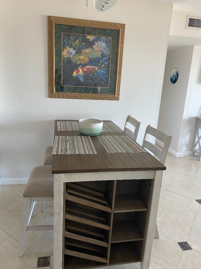 Building Photo - 4800 Ocean Beach Blvd