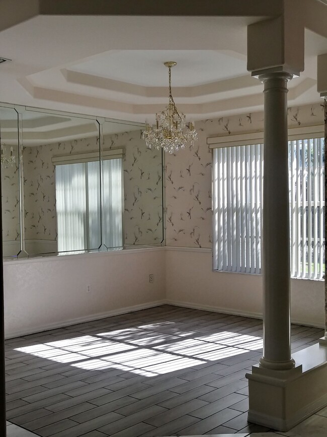 dining room - 2182 Longleaf Cir