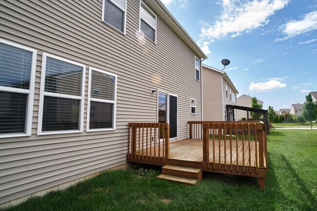 Building Photo - 4BDRM, 2.5 BA with finished basement in Westminster