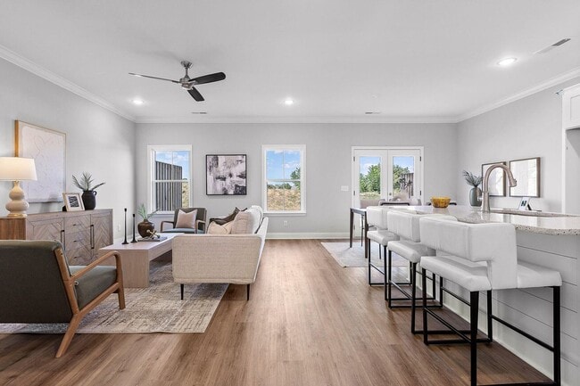 Building Photo - NEW 2 Bedroom Townhome in Cleveland!