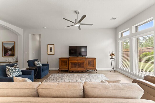 Building Photo - 27114 Sofia Forest Dr