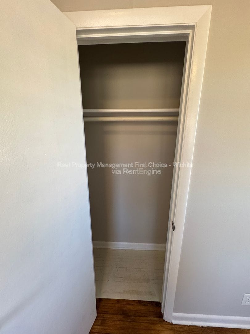 Building Photo - 1630 S Mission Rd