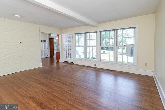 Building Photo - 254 Jefferson Rd