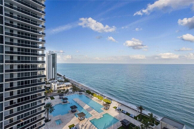 Building Photo - 1830 S Ocean Dr