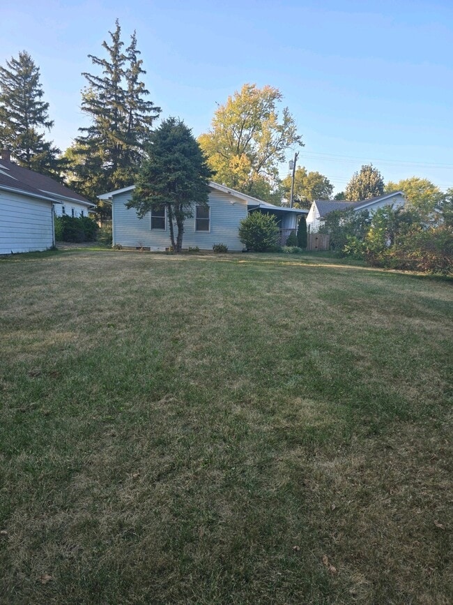 Building Photo - 600 Nordale Ave