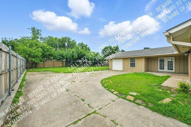 Building Photo - 506 E Alexander Ln