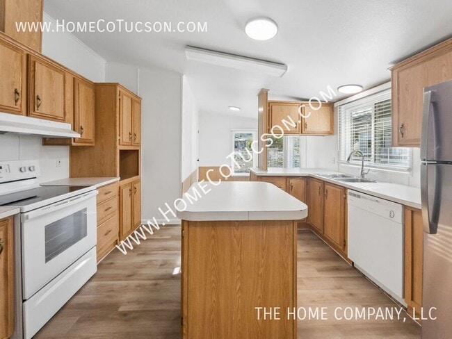 Building Photo - 5281 E Branding Iron Dr