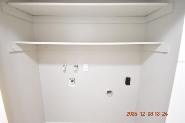 Building Photo - 705 2nd Ave NW