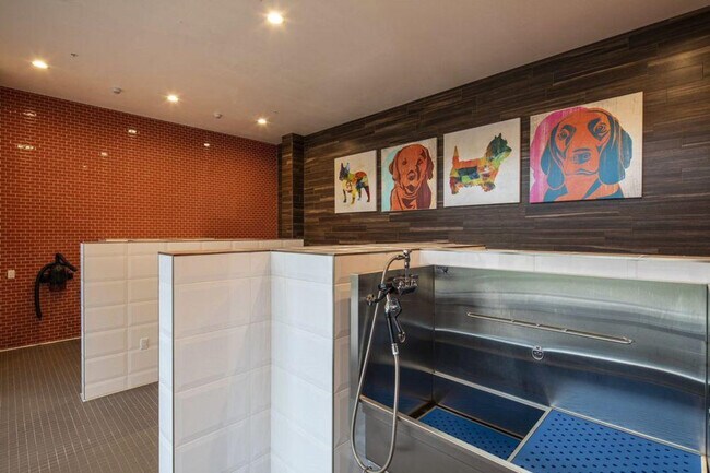 Building Photo - 3639 Haven Ave