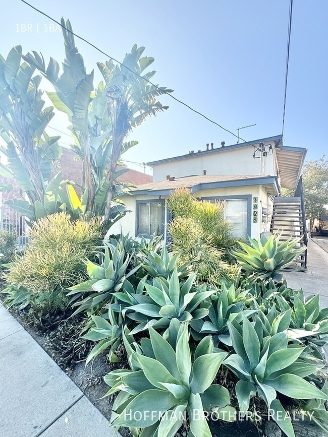 Building Photo - 1425 Freeman Ave