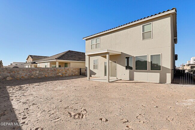 Building Photo - 13130 Oakhampton Ave