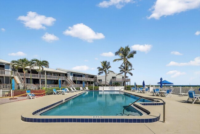 Building Photo - 2355 NE Ocean Blvd