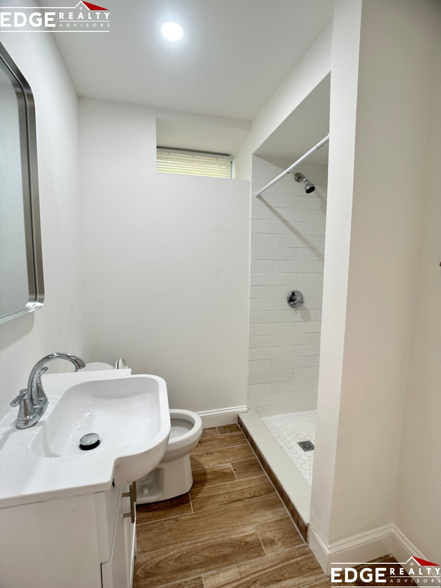 Building Photo - 16 Leicester St