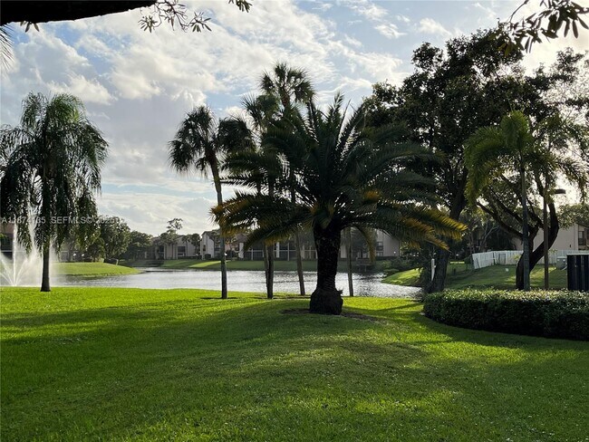 Building Photo - 1258 S Military Trail