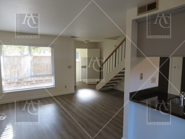 Building Photo - 204 Castillion Terrace