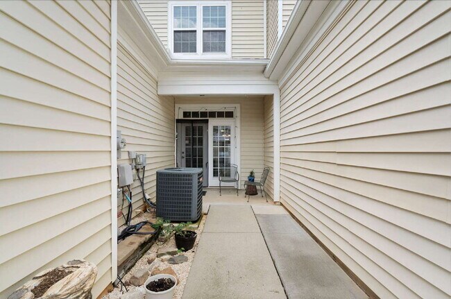 Building Photo - Experience Comfort and Style: Spacious 3-B...