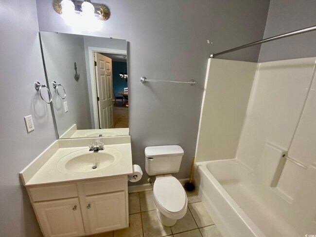 Building Photo - 5801 Oyster Catcher Dr