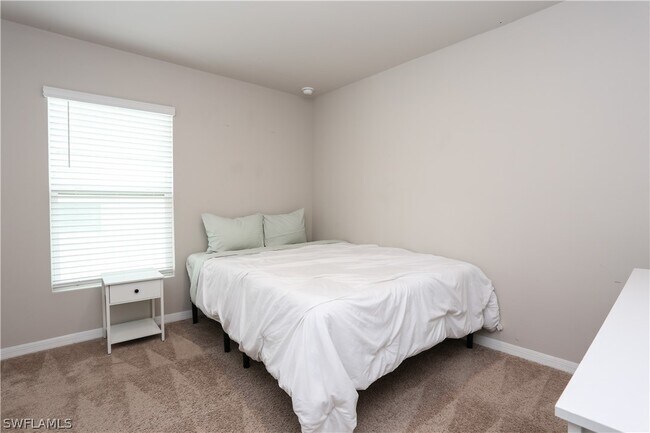 Building Photo - 15026 Wildflower Cir