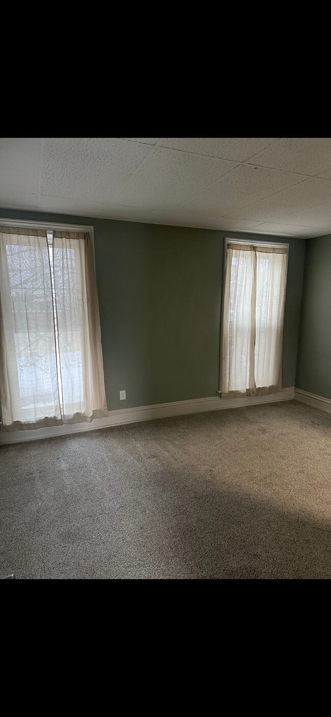 Building Photo - 1329 7th Ave