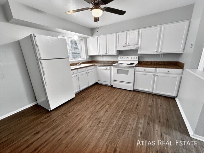 Building Photo - 2116 Friendship Pl