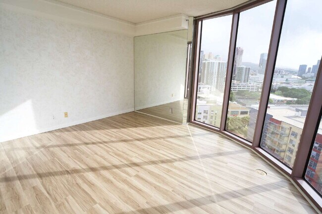 Building Photo - Spacious 2BR/2BA w/ Views, Lanai & 2 Parking – One Waterfront Tower