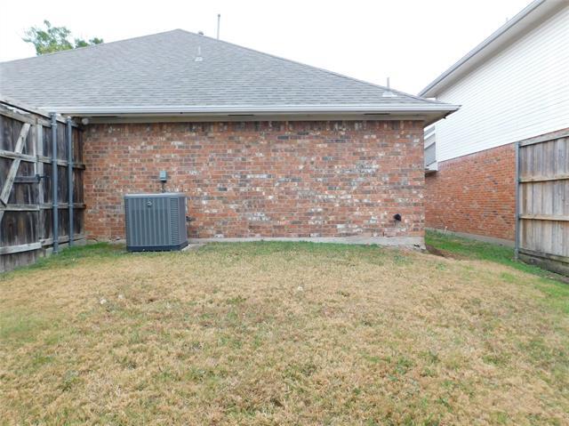 Building Photo - 18939 Westwood Pl