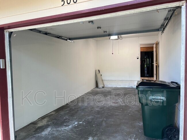 Building Photo - 506 Santa Fe St