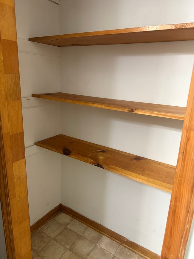 Building Photo - 85 Wilson St