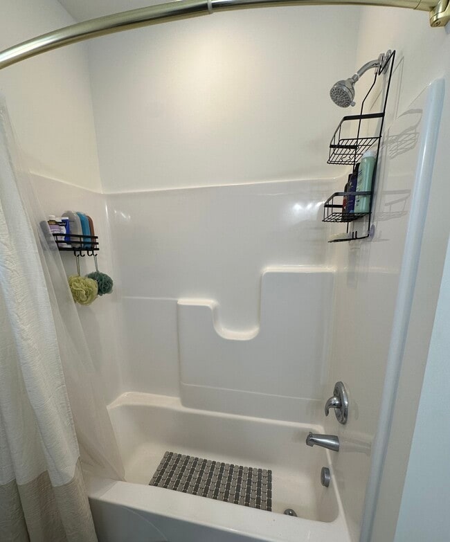 Building Photo - 152 Gregg St