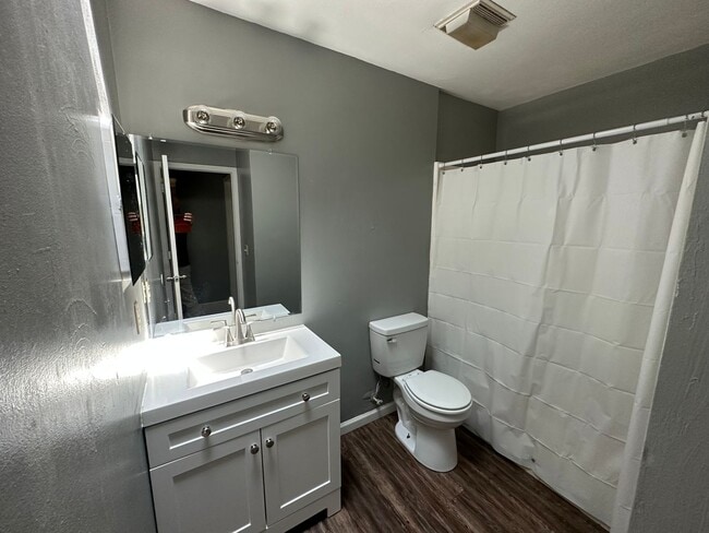 Building Photo - Eastside duplex by Costco avail now!