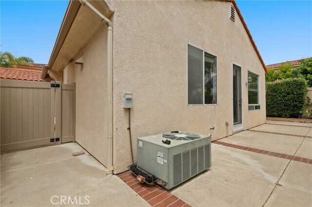 Building Photo - 38 Colony Way