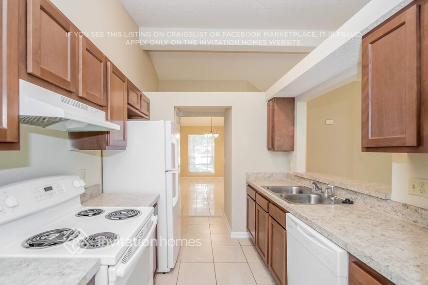 Building Photo - 12621 Gandalf Ln