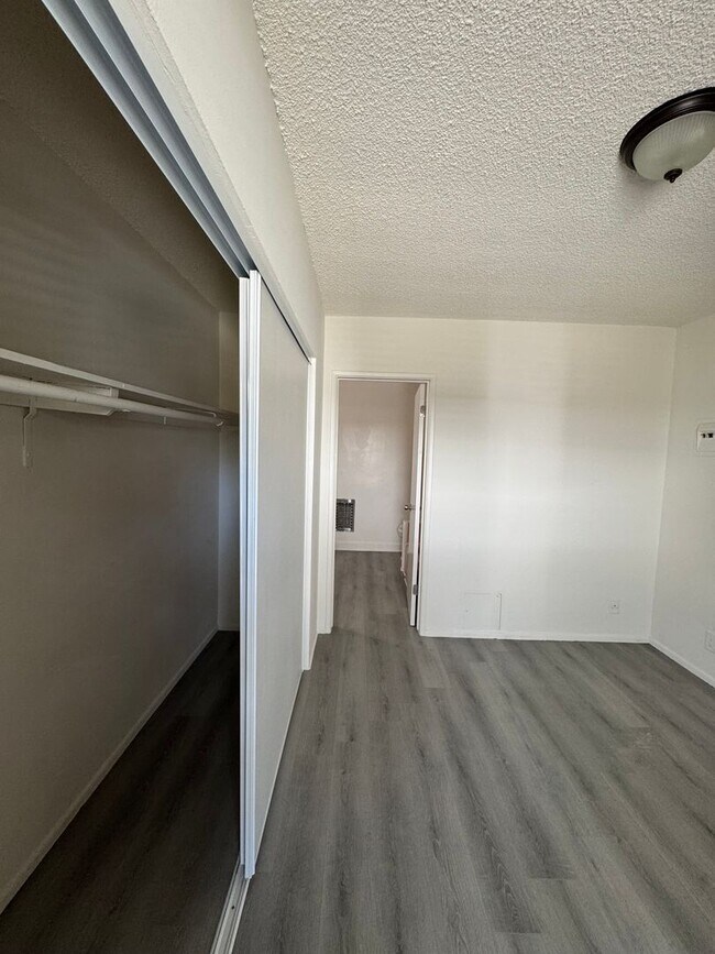 Building Photo - 1 Bed Apartment in Prime Playa Del Rey -  ...